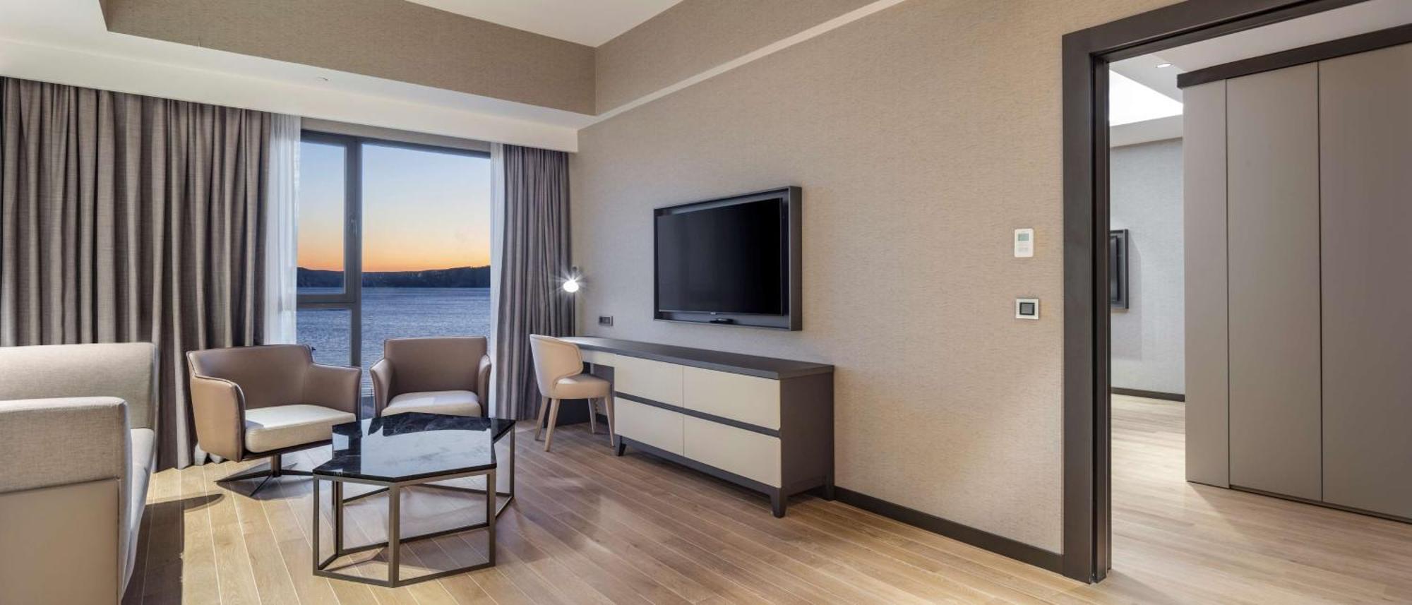 Doubletree By Hilton Çanakkale Exterior photo